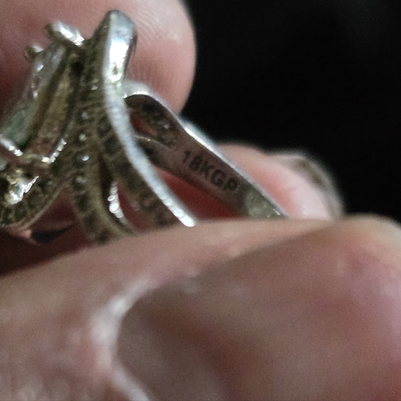 18KGP RING - Picture 2 of 8